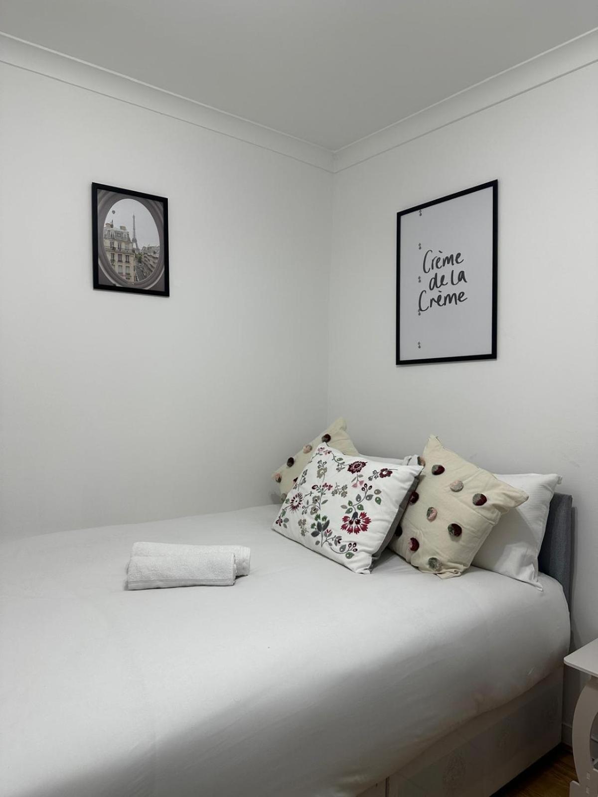 Budget Grey House London Ngoại thất bức ảnh