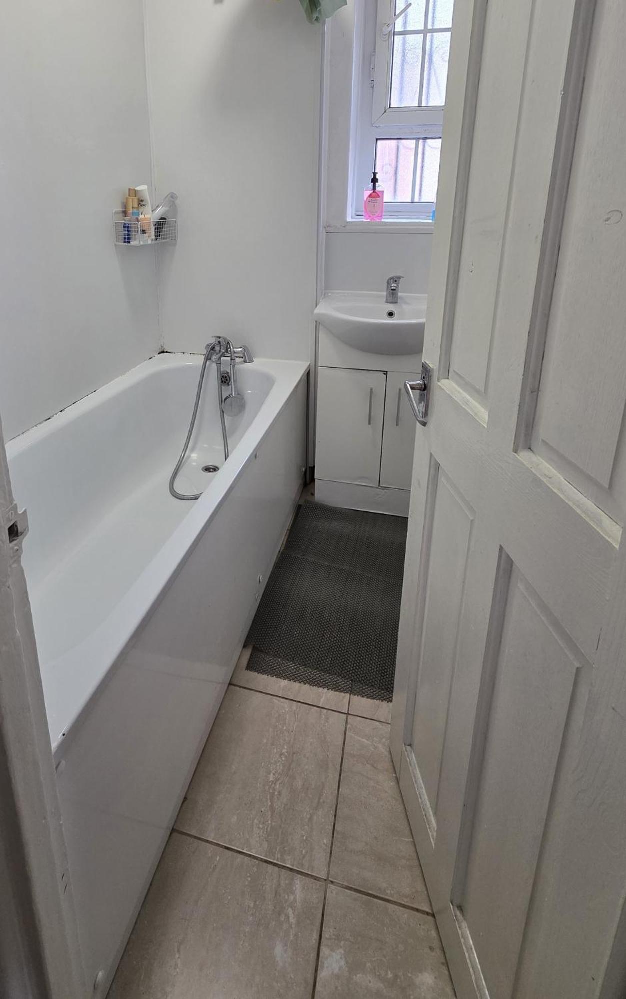 Budget Grey House London Ngoại thất bức ảnh