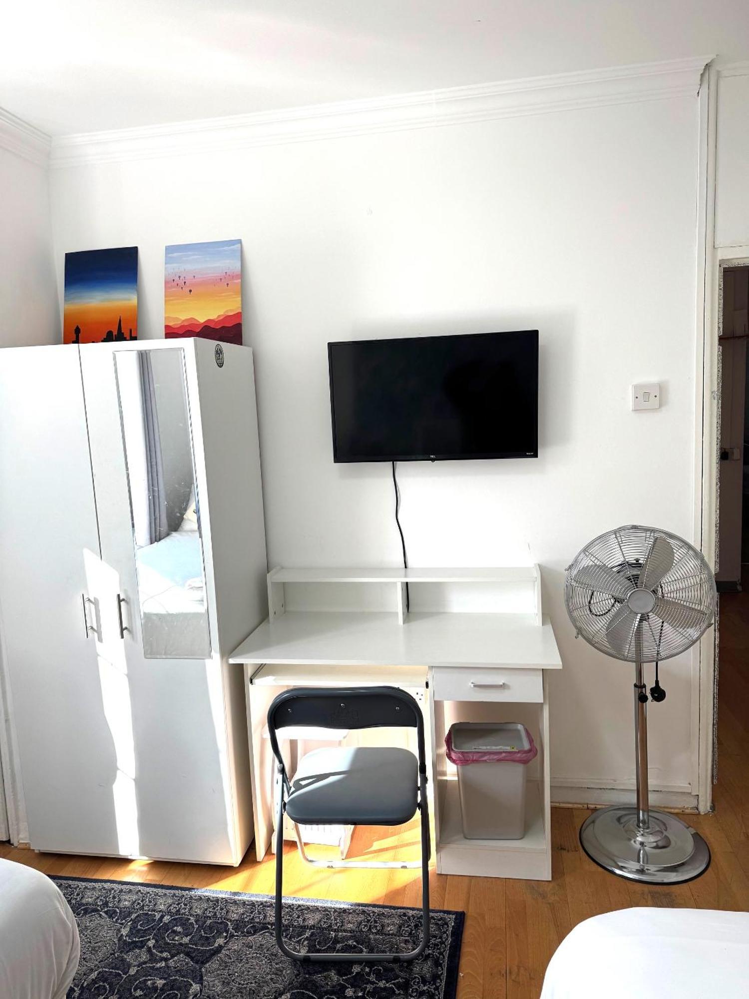 Budget Grey House London Ngoại thất bức ảnh