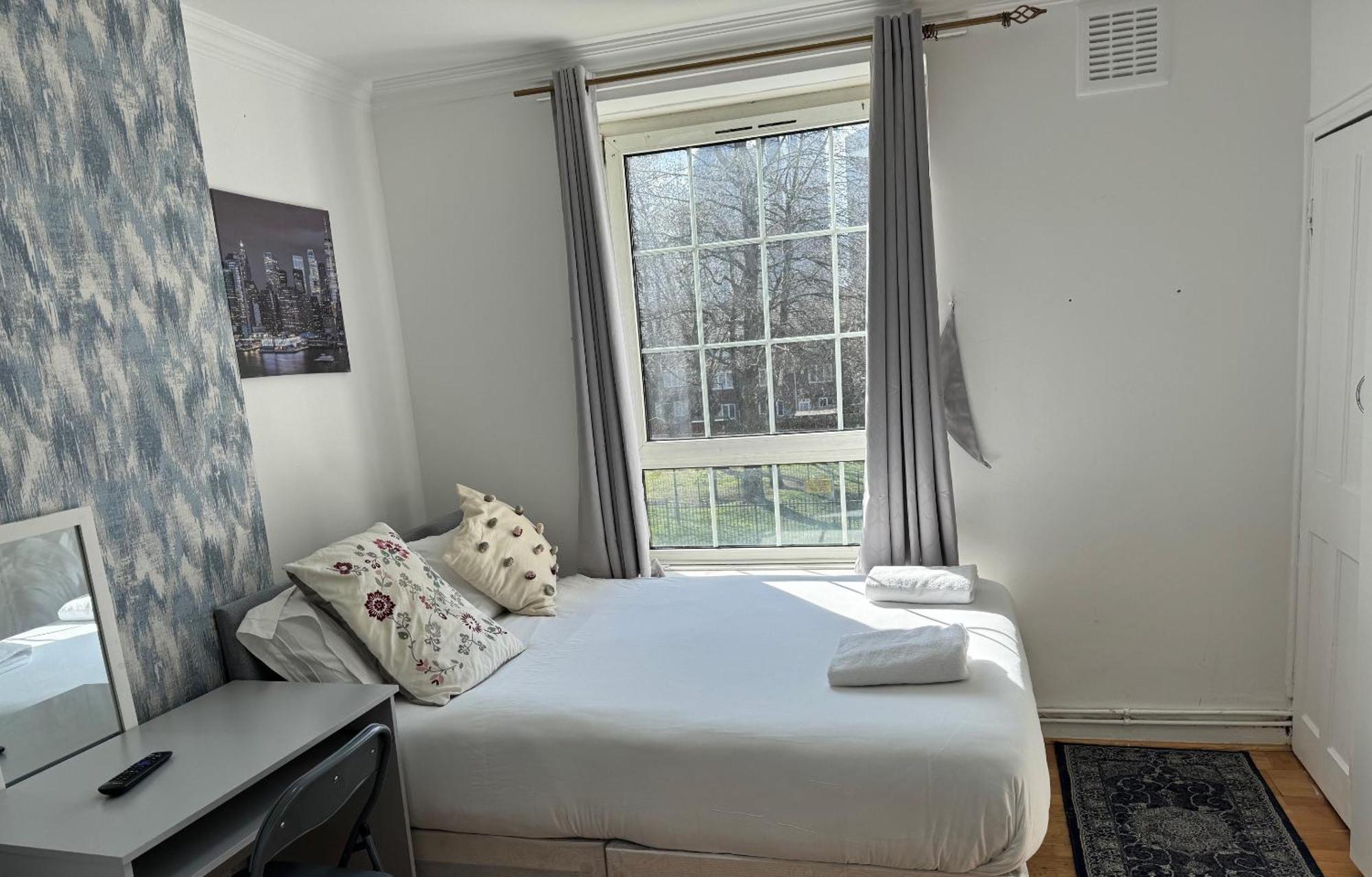 Budget Grey House London Ngoại thất bức ảnh