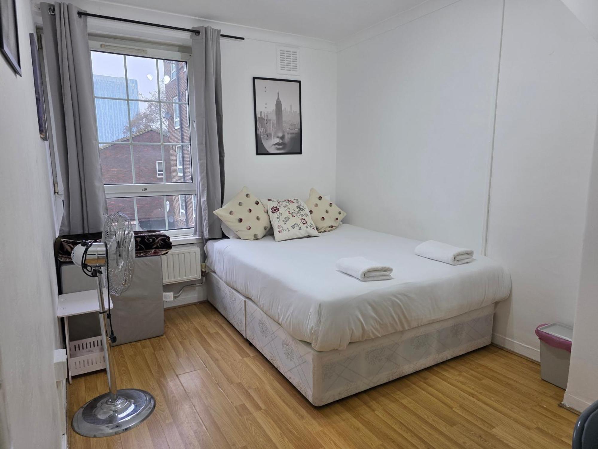 Budget Grey House London Ngoại thất bức ảnh